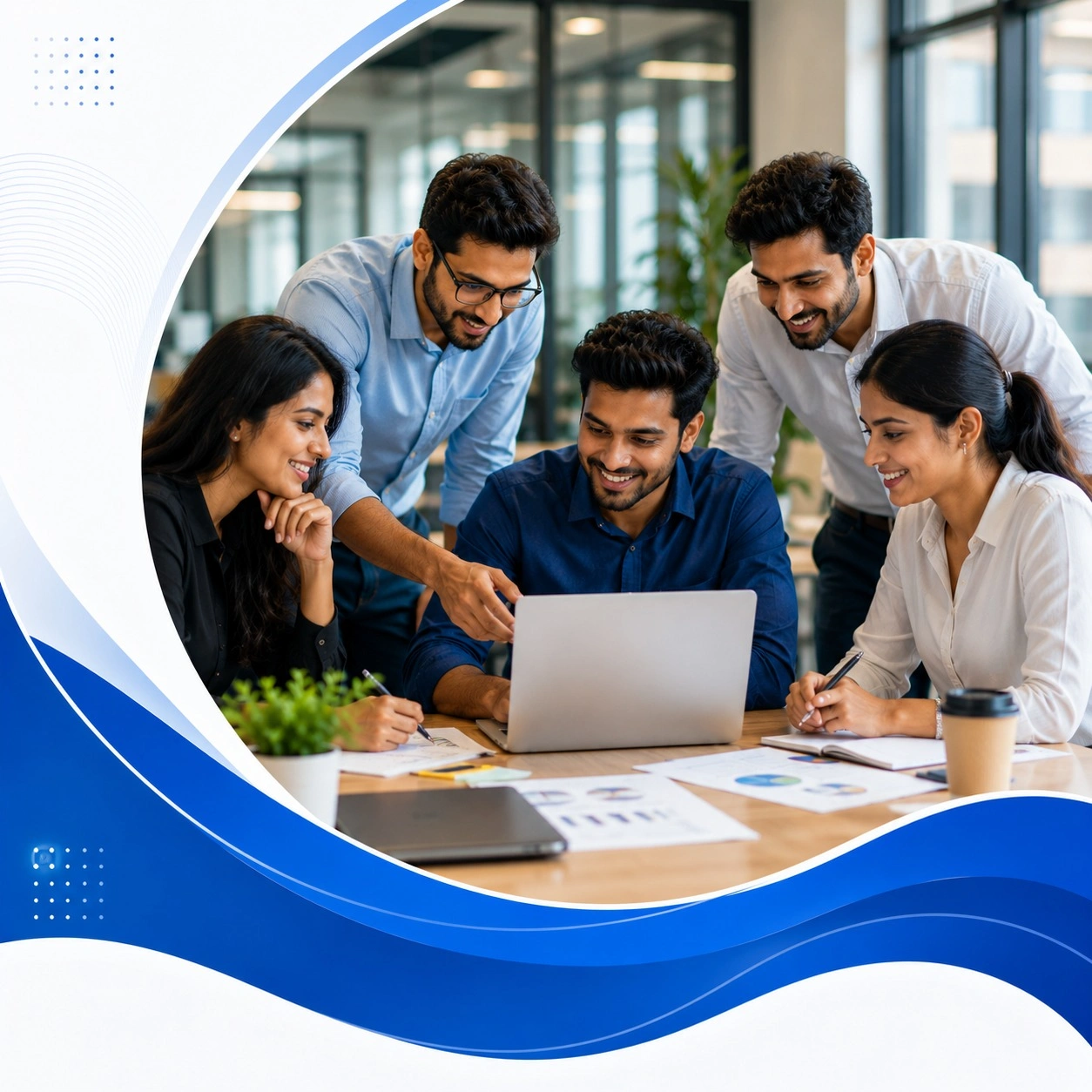 Professional IT team working together in Ghatkopar